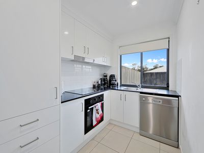 1 & 2 / 25 Sutherland Road, Branyan