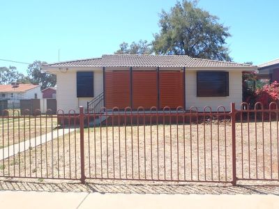 14 Columbia Drive, Dubbo