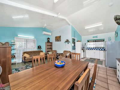 12 TAYLOR STREET, Kurrimine Beach