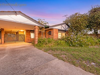 12 Tablo Court, South Lake