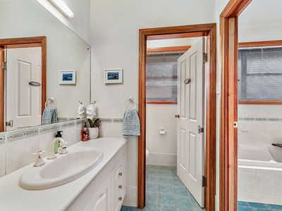 26-28 CAPE BUFFON DRIVE, Southend