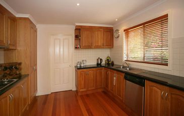 2 / 26 Cara Crescent, Berwick