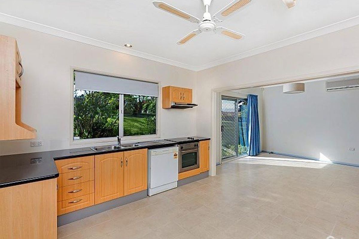 21 Reads Road, Wamberal