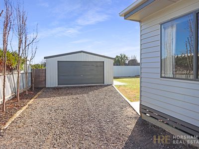 20 Harders Street, Horsham