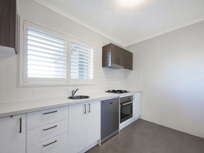 5 / 7 Burns Avenue, Clayton South