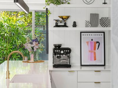 3 / 8 Leo Crescent, Alexandra Headland