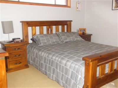 5 Elm Pl, Forbes