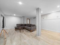 311 Long Street East, Graceville