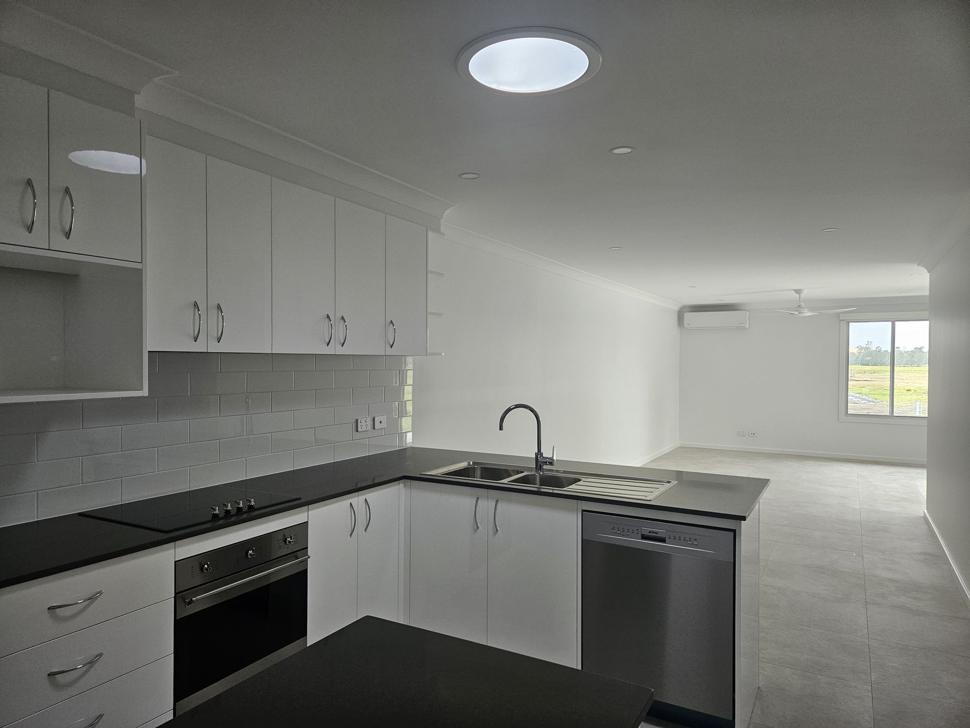 2 / 2230 Nelson Bay Road, Williamtown