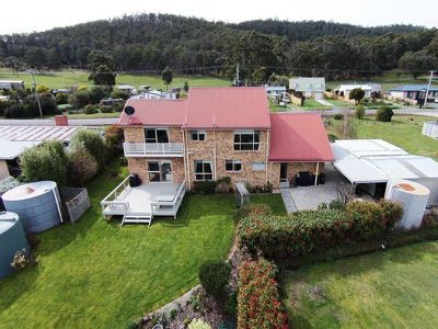 6687 Channel Highway, Deep Bay
