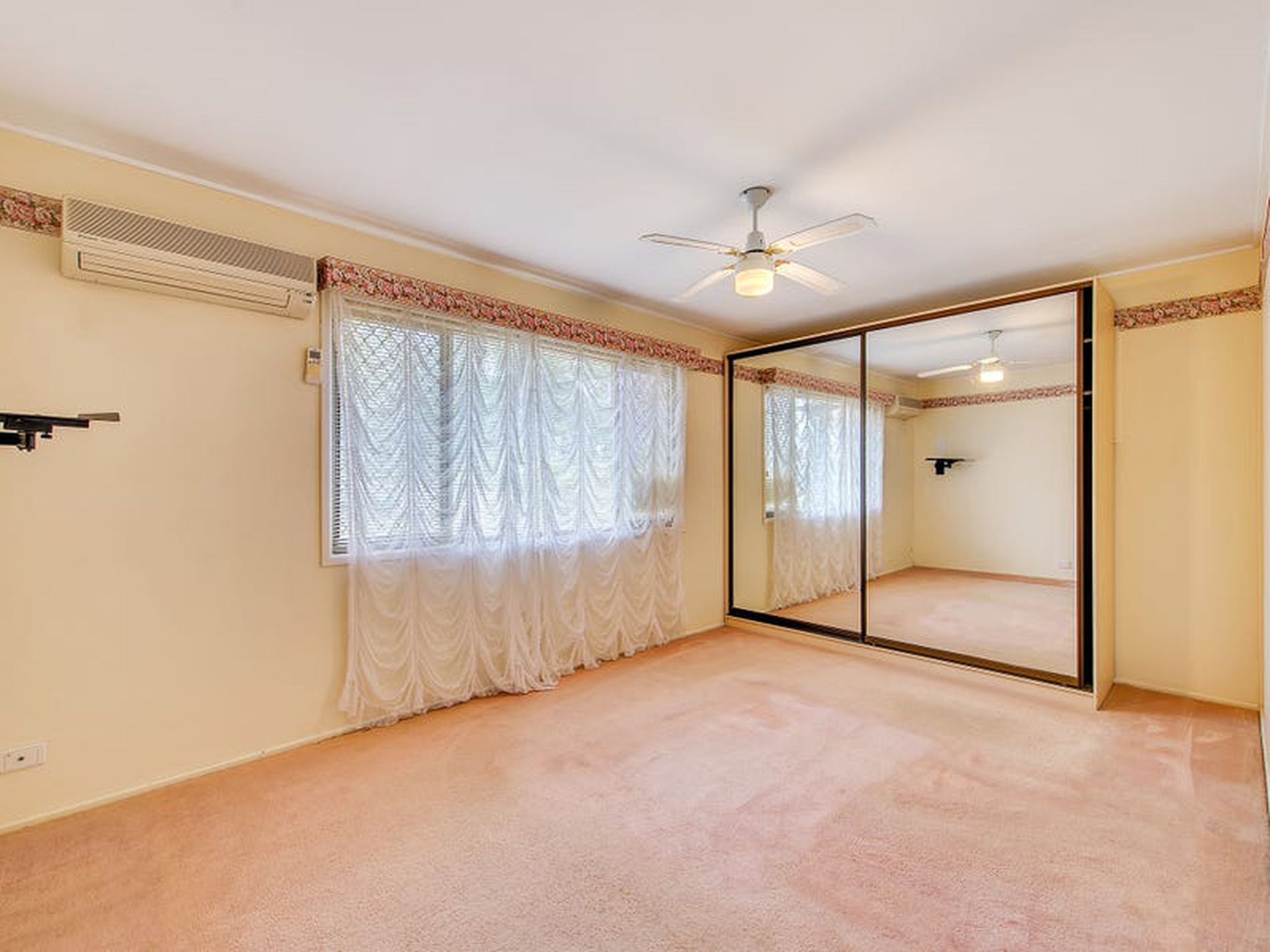 15 Eagle Street, Goodna