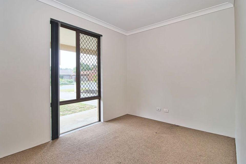 9 Dargin Way , Rockingham
