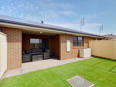 7 / 7 Volta Avenue, Dubbo