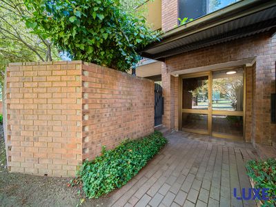 1 / 103 Canberra Avenue , Griffith