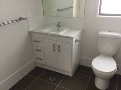 1 / 14 Azure Way, Coomera