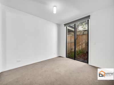 94 Valley Lake Boulevard, Keilor East