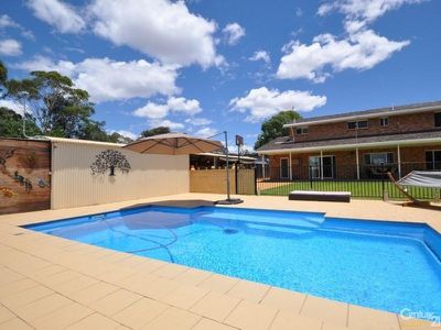 16 Mackay Drive, Dubbo