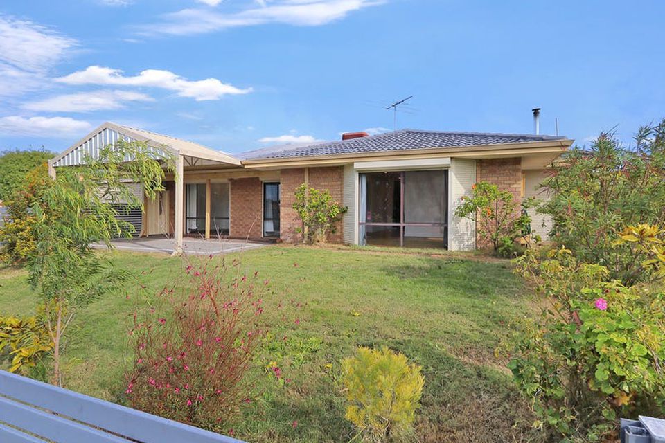 27 Clovelly Way, Warnbro