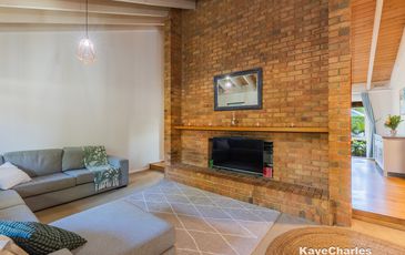 2 Young Street, Beaconsfield Upper