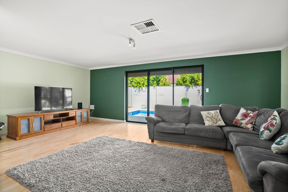 25 Seawind Drive, Rockingham