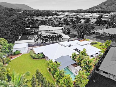 32 Iridescent Drive, Trinity Park