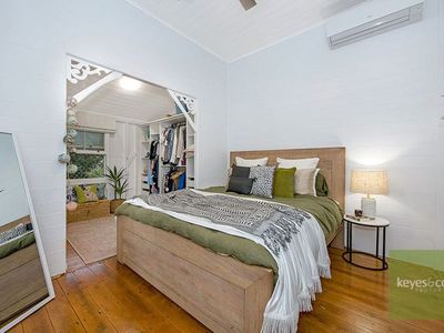 104 Stagpole Street, West End