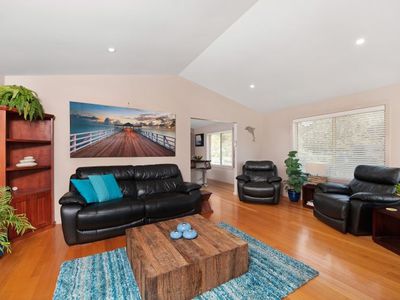 21 Beach Street, Lake Tabourie