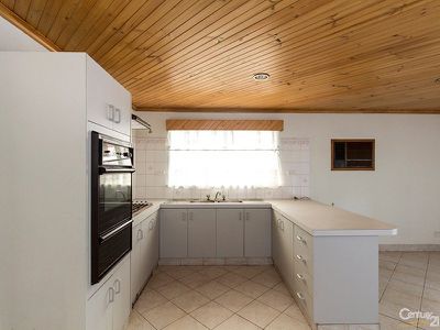 38 Meredith Crescent, Hampton Park