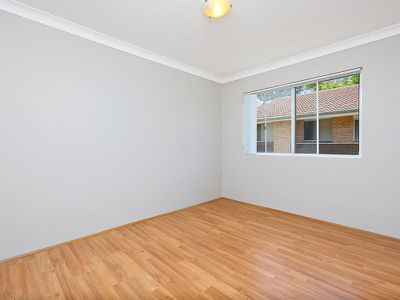 4 / 10-12 Thomas Street, Parramatta