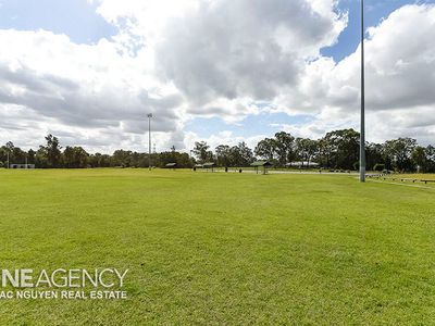 240 Freeman Rd, Inala