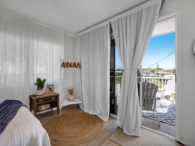 2 / 8 Sobraon Street, Sunrise Beach