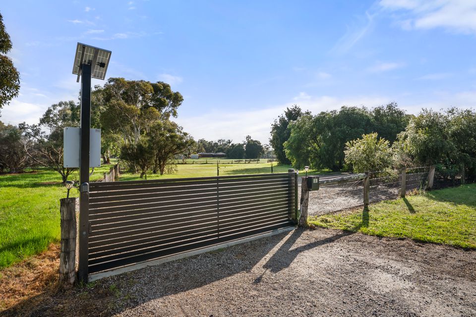 36 Beacham Road, Serpentine