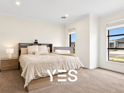 12 Whispering Way, Clyde North