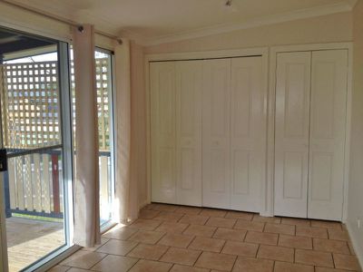 10 Torquay Drive, Lake Tabourie