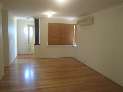 2/40 Scalby Street, Doubleview