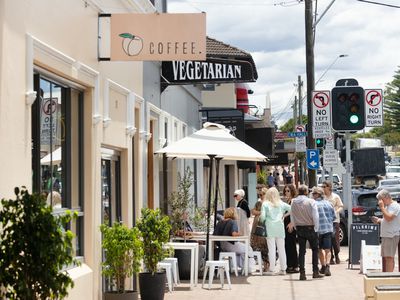 7 Charles Street, Milton