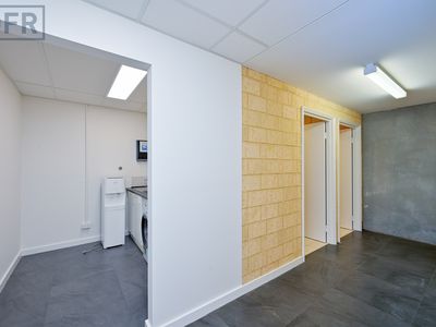 5 / 437 Yangebup Road, Cockburn Central