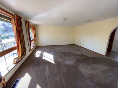 5 Myrtle Road, Canterbury