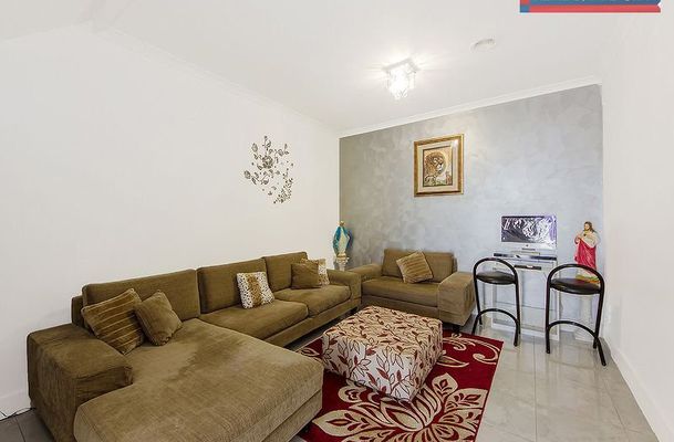 Unit 8 / 1-5 Heversham Grove, Greenvale