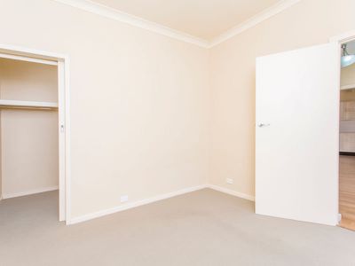 1 / 351 Sir Donald Bradman Drive, Brooklyn Park