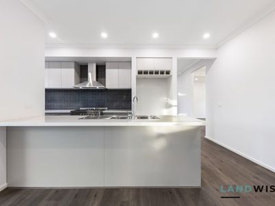 6 Zohan Street, Deanside