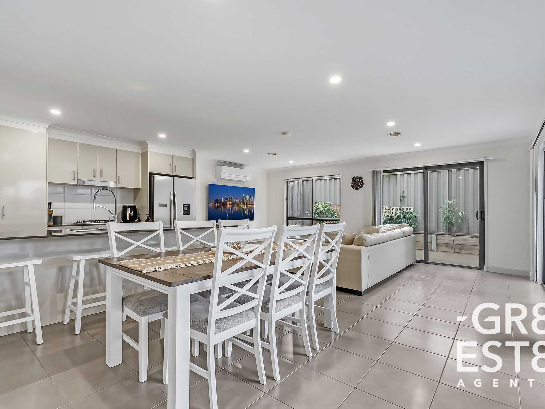 2 Nebula Lane, Cranbourne East