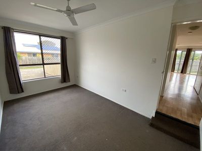 1 / 12 Bayrise Drive, Urangan