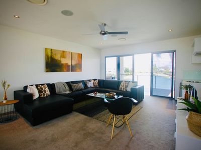28 Summerland Key, Broadbeach Waters