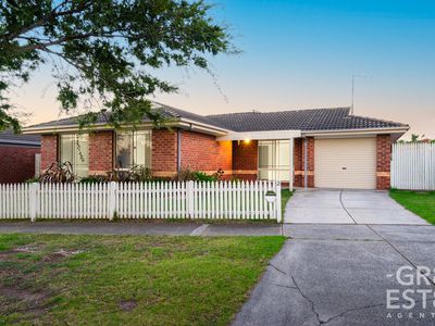 2 Damon Close, Narre Warren South