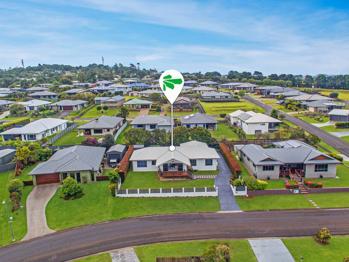 16 MITCHELL DRIVE, Atherton