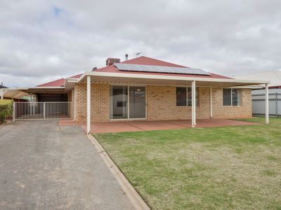 25 Longmore Parade, Broadwood