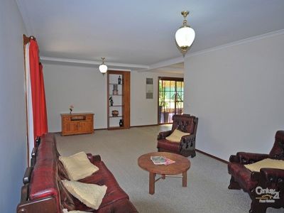 4 Brigalow Avenue, Dubbo
