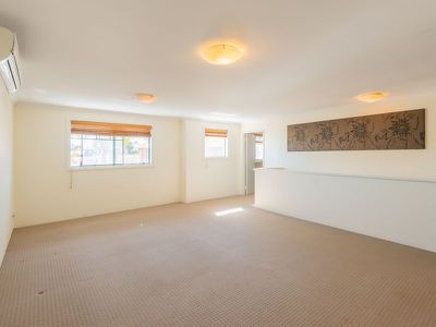 8A Woonona Place, Kallaroo