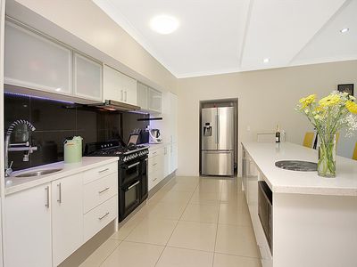 10 Holdsworth Road, North Ipswich